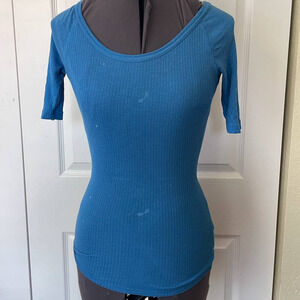 Generra Blue Cotton Blend Ribbed Sheer Half Sleeve T-Shirt 🗣